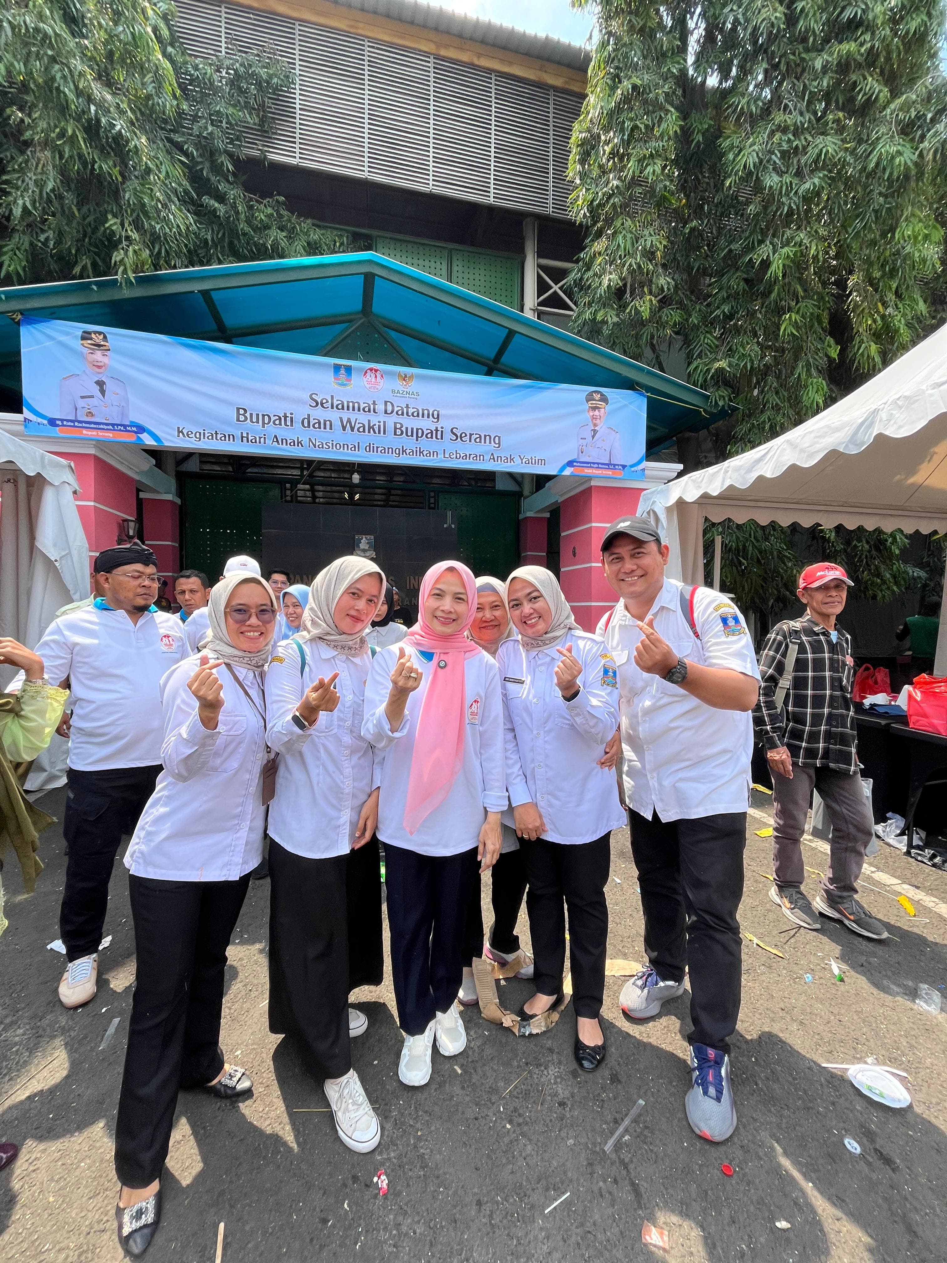 UPT Puskesmas Baros Melaksanakan Kegiatan Cek Kesehatan Gratis (CKG) pada Acara Hari Anak Nasonal di Lapangan Tenis Indoor 