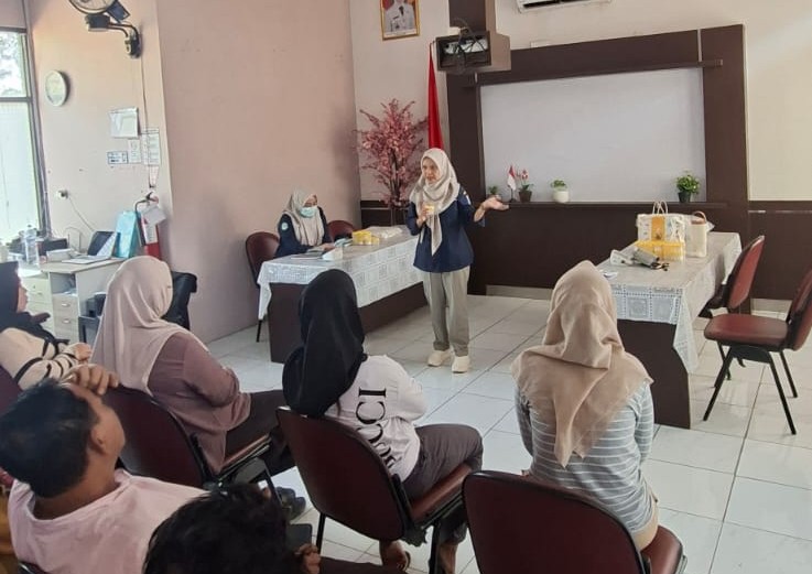 PEMERIKSAAN KESEHATAN PETUGAS SPPG DIWILAYAH KECAMATAN BAROS